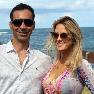 Ticiane Pinheiro e o noivo, César Tralli, planejam se casar até o final do ano