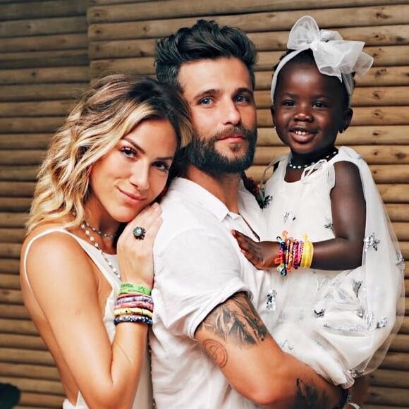 Giovanna Ewbank e Bruno Gagliasso batizam a filha, Títi, de 4 anos, em igreja Anglicana, em São Paulo, neste sábado, 19 de agosto de 2017