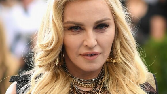 Madonna surge ao lado dos seis filhos em foto rara na sua festa de aniversário