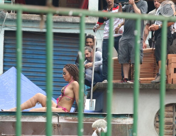 Anitta gravou seu novo clipe, 'Vai, Malandra', no Morro do Vidigal, neste domingo, 20 de agosto de 2017