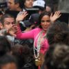 Anitta agradece carinho de fãs e moradores do Vidigal, comunidade localizada na Zona Sul do Rio de Janeiro, onde gravou o clipe 'Vai, Malandra'