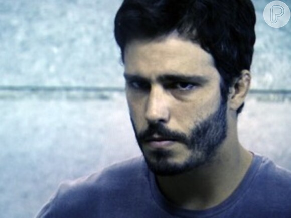 William (Thiago Rodrigues) acusa Marlon (Rodrigo Simas) de ser o culpado pela sua prisão na Comunidade, em 'Além do Horizonte'