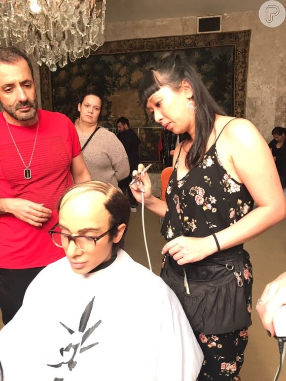 Anitta fez um teste de maquiagem em sua casa antes de gravar o comercial