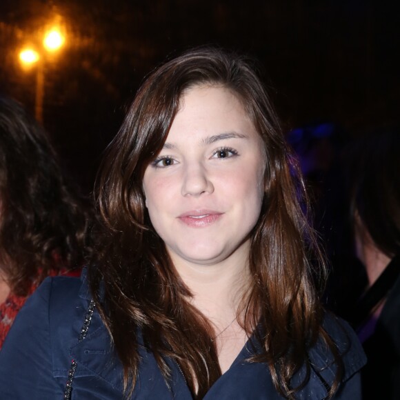 Alice Wegmann foi ao cinema conferir a pré-estreia do filme 'Bingo - O Rei das Manhãs'
