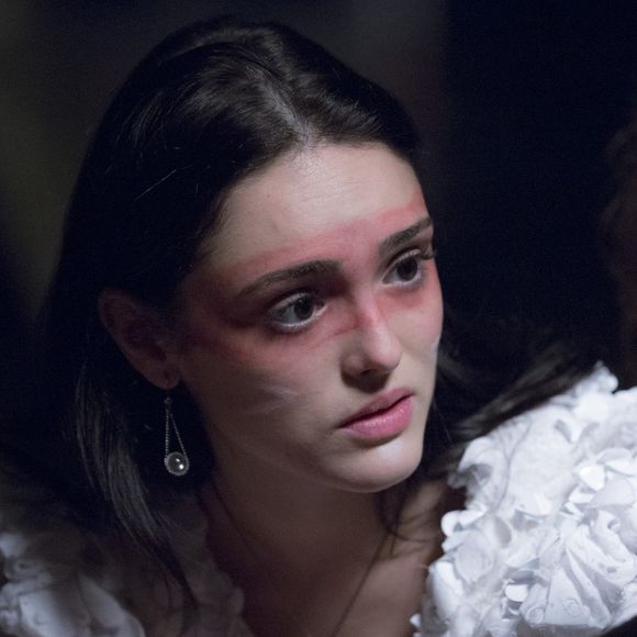 Anna (Isabelle Drummond) é levada por uma tribo de índias guerreiras durante uma jornada de busca por seu pai, na reta final da novela 'Novo Mundo', em setembro de 2017