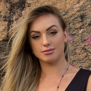 Ex-integrante do reality show "A Casa", Monick Camargo faz parte do time feminino de 'A Fazenda - Nova Chance'