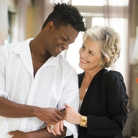 Sabine (Irene Ravache) receia 'perder' Dom (David Junior) para a família biológica dele, na novela 'Pega Pega'