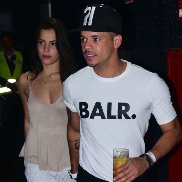 Fãs vibraram com comentário de Jô Amâncio. 'Cuida da princesa mesmo porque, olha, é linda demais', 'Isso aí, rapaz. Sejam felizes, isso é o que importa', 'Fica de olho mesmo porque a bicha é linda', foram alguns dos comentários dos admiradores do casal