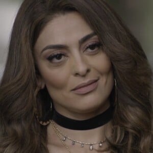 Bibi (Juliana Paes) despista para não dizer a Jeiza (Paolla Oliveira) que já foi noiva de Caio (Rodrigo Lombardi), e a ameaça antes de ir embora, na novela 'A Força do Querer'