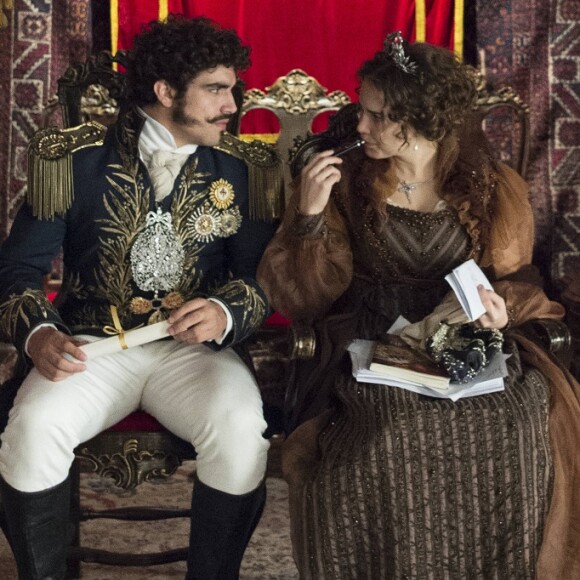 Dom Pedro (Caio Castro) deixa Leopoldina (Letícia Colin) no Rio de Janeiro como Princesa Regente, na novela 'Novo Mundo'