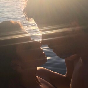 'Hoje é seu aniversário, love, Paula Fernandes, e tenho a certeza que eu também fui presenteado com a felicidade em ter ao meu lado um ser tão especial que é você', escreveu Thiago Arancam para Paula Fernandes