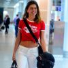 Mariana Goldfarb mostrou boa forma com o look curto no aeroporto Santos Dumont