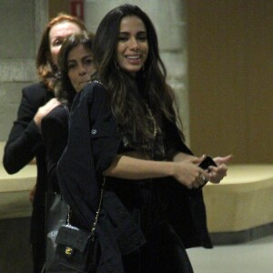 Anitta estava com a mãe e as amigas dela em sua ida ao cinema