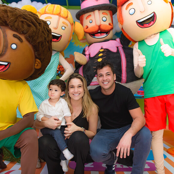 Fernanda Gentil recebeu o ex-marido, Matheus Braga, na festa de 2 anos do filho, Gabriel, na casa de festas Espaço Encantado, na Barra da Tijuca, Zona Oeste do Rio de Janeiro