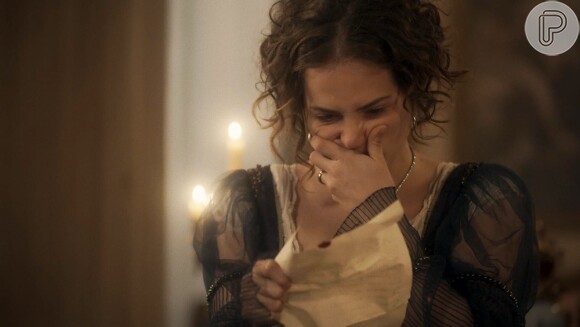 Leopoldina (Leticia Colin) recebe uma carta de Domitila (Agatha Moreira) dizendo que seu marido está com ela, na novela 'Novo Mundo'