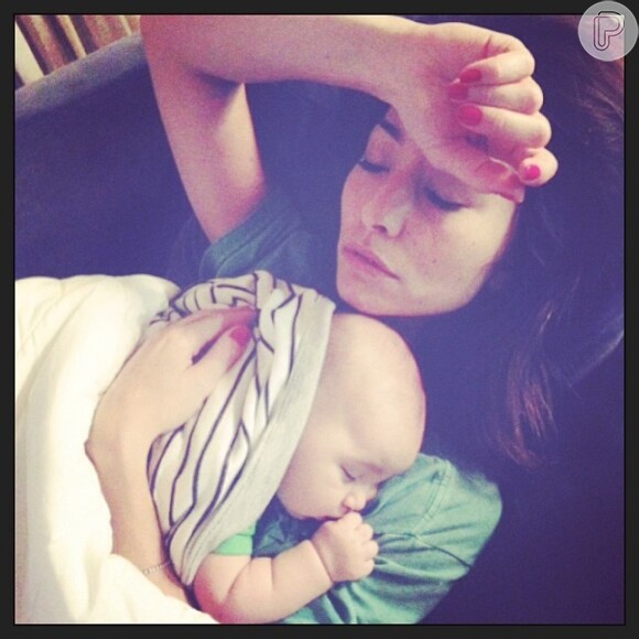 Sabrina Sato curte momento de folga com o sobrinho, Felipe, de 3 meses