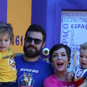 Regiane Alves e o marido, João Gomez, celebram o aniversário dos filhos João Gabriel, de 3 anos, e Antonio, de 2, no Rio de Janeiro