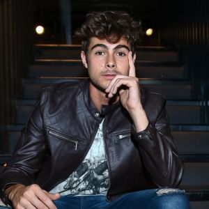 Rafael Vitti planeja livro sobre cachorro adotado com Tatá Werneck, como contou na Bienal do Livro nesta quinta-feira, dia 31 de agosto de 2017