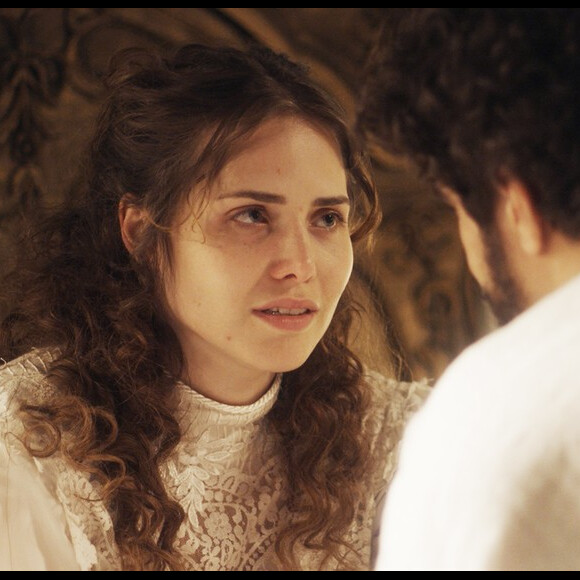 Leopoldina (Leticia Colin) se declara para Pedro (Caio Castro): 'Eu te amo', no último capítulo da novela 'Novo Mundo'