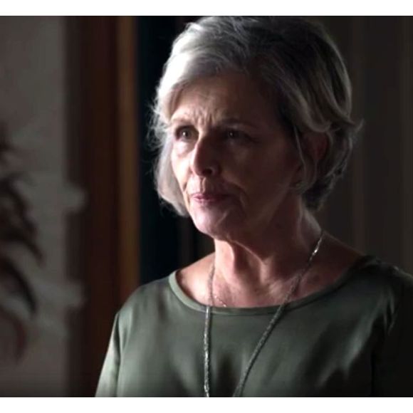 Sabine (Irene Ravache) esconde de Dom (David Junior) que está doente, na novela 'Pega Pega'