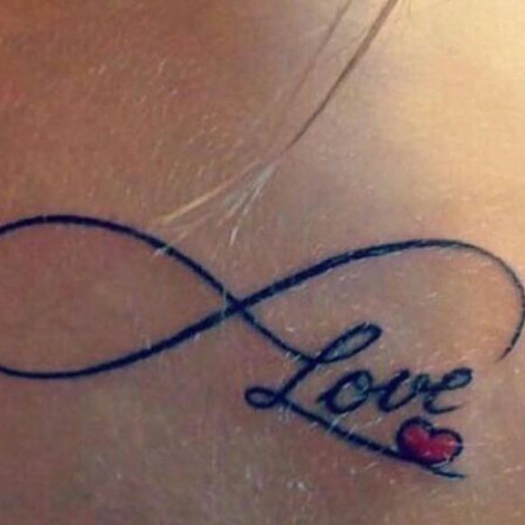 Luciana Lacerda fez uma tatuagem para homenagear Marcelo Rezende