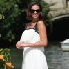 O vestido branco usado por Bruna Marquezine em Veneza é da grife Philosophy