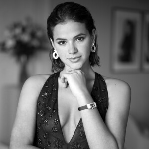 Bruna Marquezine usou um relógio ainda mais luxuoso em seu segundo dia no Festival de Cinema de Veneza, em 3 de setembro de 2017