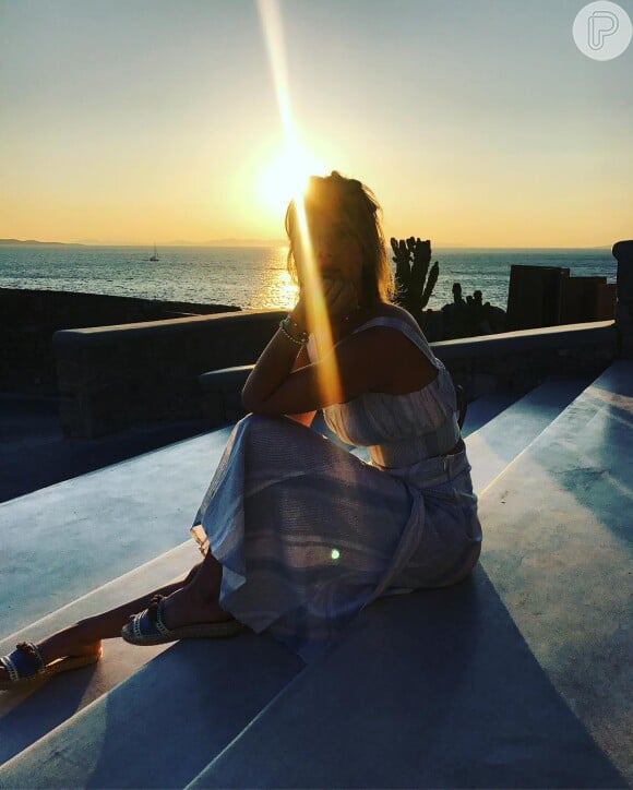 Giovanna Ewbank tem exibido imagens de sua viagem por Mykonos no Instagram