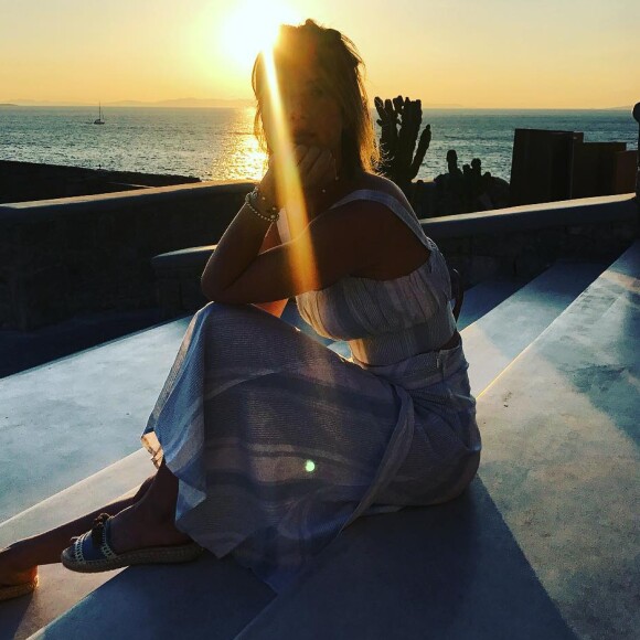 Giovanna Ewbank tem exibido imagens de sua viagem por Mykonos no Instagram