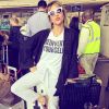 Antes de embarcar, Giovanna Ewbank exibiu seu look para a viagem no aeroporto