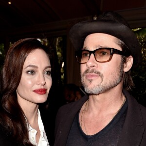 Angelina Jolie faz um balanço do primeiro ano após a separação: 'Emocionalmente, foi um ano bem complicado'