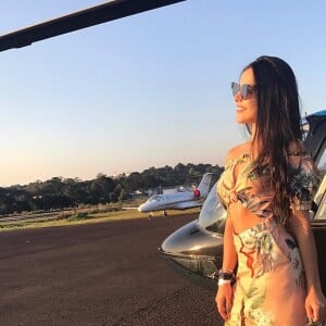 ' Obrigada por todos os conselhos e toda energia positiva que tu me passa sempre', afirmou a ex-BBB Emilly Araújo