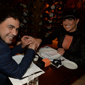 Zezé Di Camargo e Graciele Lacerda ficaram noivos em junho deste ano e já estão morando juntos