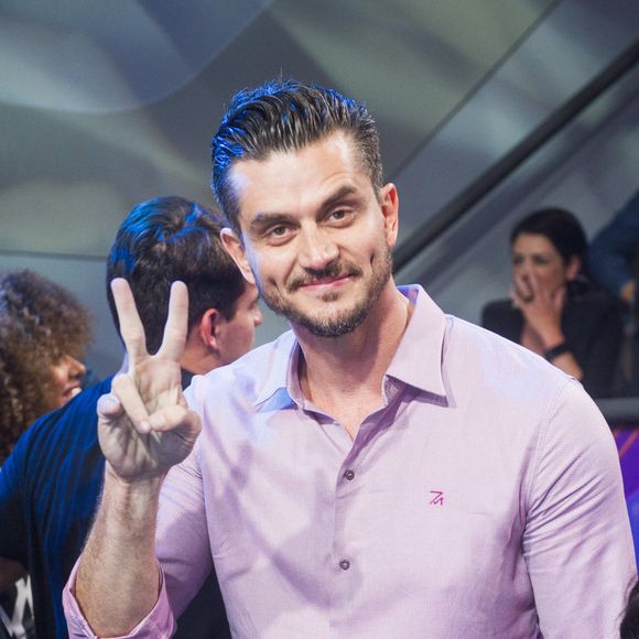 Ex-BBB Marcos falou que não machucou Emilly Araújo em nenhum momento durante o confinamento