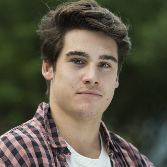 Nicolas Prattes e ex-namorada de Gabriel Medina, Tayna Hanada, vivem affair, diz o colunista Leo Dias, do jornal 'O Dia', nesta quarta-feira, 6 de setembro de 2017