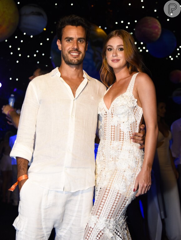 Marina Ruy Barbosa escolheu um vestido Dolce & Gabbana para seu casamento com Marina Ruy Barbosa