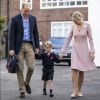 Sem sorrisos e sem birra, príncipe George foi à escola pela primeira vez nesta quinta-feira, 7 de setembro de 2017
