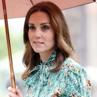 Grávida, Kate Middleton não levou filho, George, ao 1° dia de aula por mal-estar
