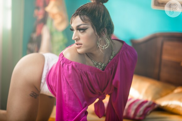 Pabllo Vittar lançou seu novo clipe, 'Corpo sensual', e exibiu boa forma