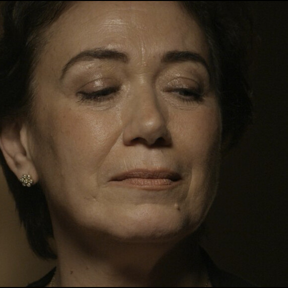 Silvana (Lilia Cabral) tenta se matar, na novela 'A Força do Querer'