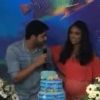 Rafael Cupello cantou para a namorada, Aline Dias, na reta final da gravidez, em chá de bebê, neste domingo, 10 de setembro de 2017