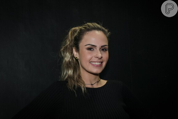 Ana Paula Renault, do 'BBB16', ofereceu proposta à Record para ser repórter de 'A Fazenda 9'