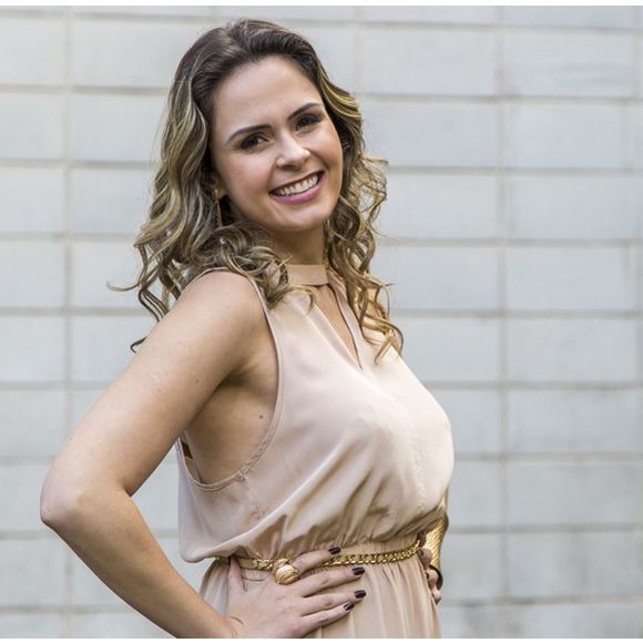 'Depois que fizemos a contraproposta de eu ser comentarista, repórter, não tivemos mais retorno da Record', disse Ana Paula Renault, do 'BBB16'