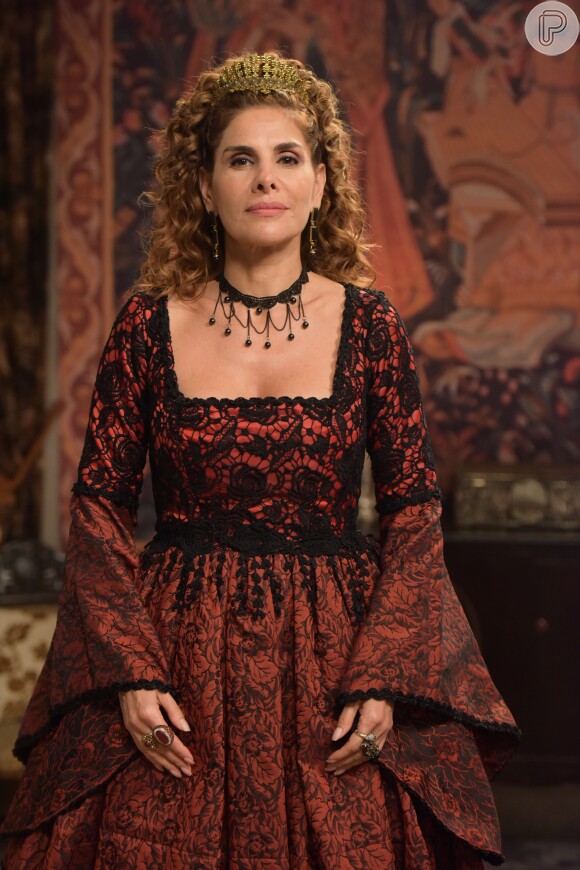 Marion (Helena Fernandes) diz que Pietra (Rayanne Morais) terá trabalho árduo no castelo, no capítulo de terça-feira, 19 de setembro de 2017, da novela 'Belaventura'