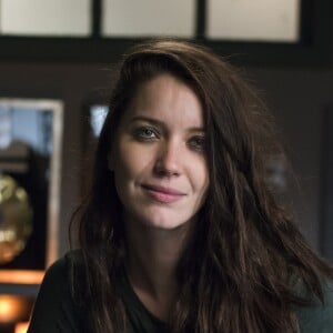 Nathalia Dill se despediu das gêmeas Lorena e Júlia em 'Rock Story' e começou um novo trabalho nos cinemas