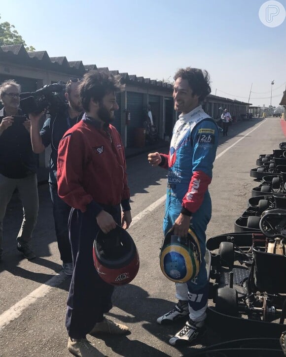 Hugo Bonemer destacou a importância do encontro com Bruno Senna para a sua preparação para o musical: 'Nós passamos uma tarde no autódromo de Interlagos, andamos de kart para eu me ambientar com a rotina de um piloto profissional'