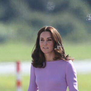 Hoje, Kate Middleton está grávida de seu terceiro filho com príncipe William. Os dois já tem George, de 4 anos, e Charlotte, de 2 anos, como herdeiros