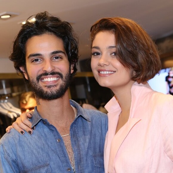 Sophie Charlotte se despediu dos fios longos de Alice, protagonista de 'Os Dias Eram Assim'