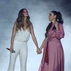 'Mas não se preocupem, porque não vou cantar. Pelo menos hoje, o futuro a gente nunca sabe', disse Gisele, minutos antes de dar uma palinha com Ivete Sangalo