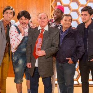 Bruno Gissoni e Mumuzinho ficaram amigos ao gravar o especial 'Os Trapalhões'